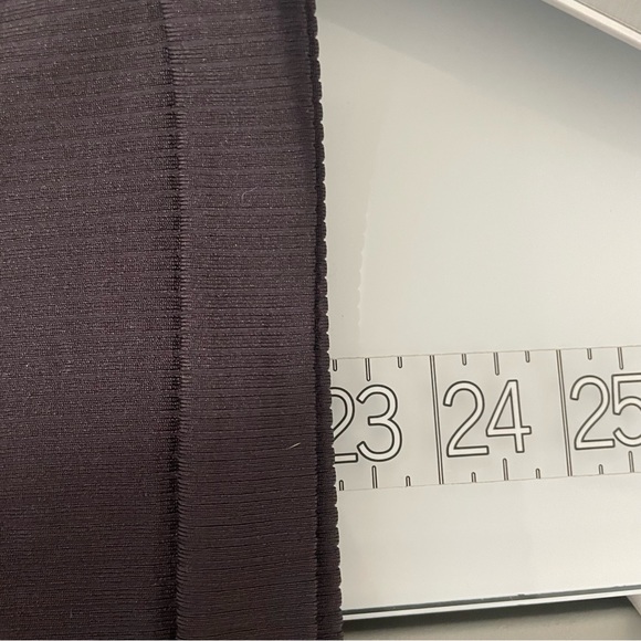 NWOT ATHLETA Brown Seamless Renew High Neck Tank 1X - Picture 6 of 6